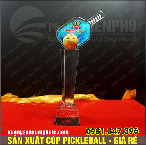 Cúp thân cao đánh giải pickleball 
