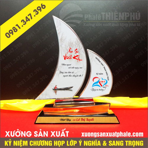 Kỷ niệm chương họp lớp 19